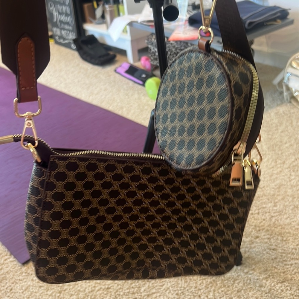 Cute Brown And Gold Faux Leather Purse Gold Hardware With Coin Bag Strap-